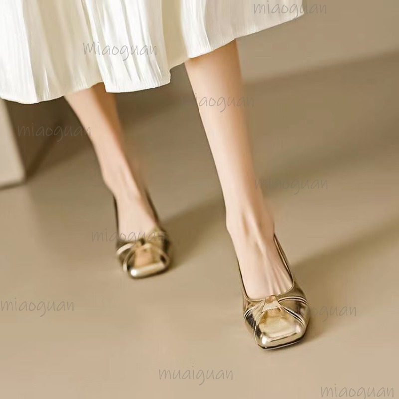 Cover Toe Low Heel Pumps Women - огляд і ціна Sandals